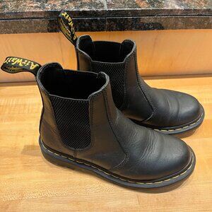 Women's Dr. Martens Chelsea Boots Size 6